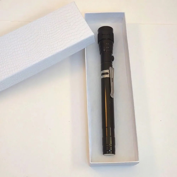 Flashlight Pickup Magnetic Tool NWOT - Picture 14 of 15